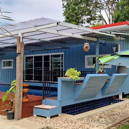 치앙라이 Mana Pool House B&B 외부 사진