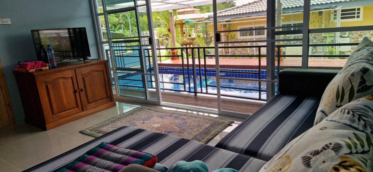 치앙라이 Mana Pool House B&B 외부 사진